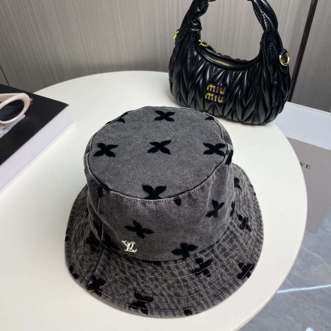 Louis Vuitton Caps